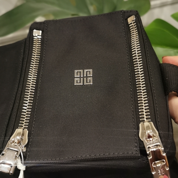 GIVENCHY Pandora Cube Nylon Crossbody Bag Brand New w tags/dust bag/receipt - Picture 7 of 13